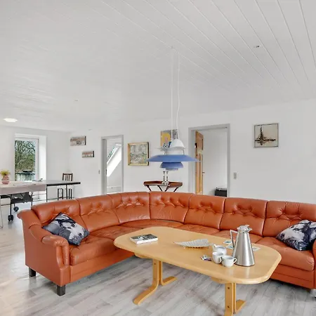 3 Bedroom Nice In *